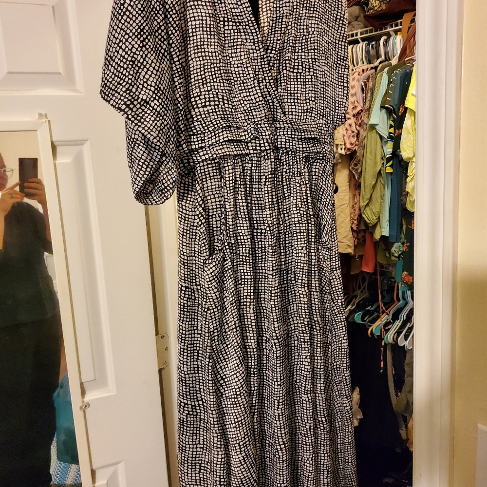 Black and white patterned dress